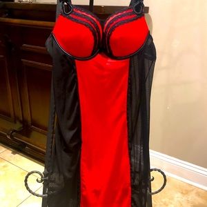 Marilyn Monroe red and black lingerie